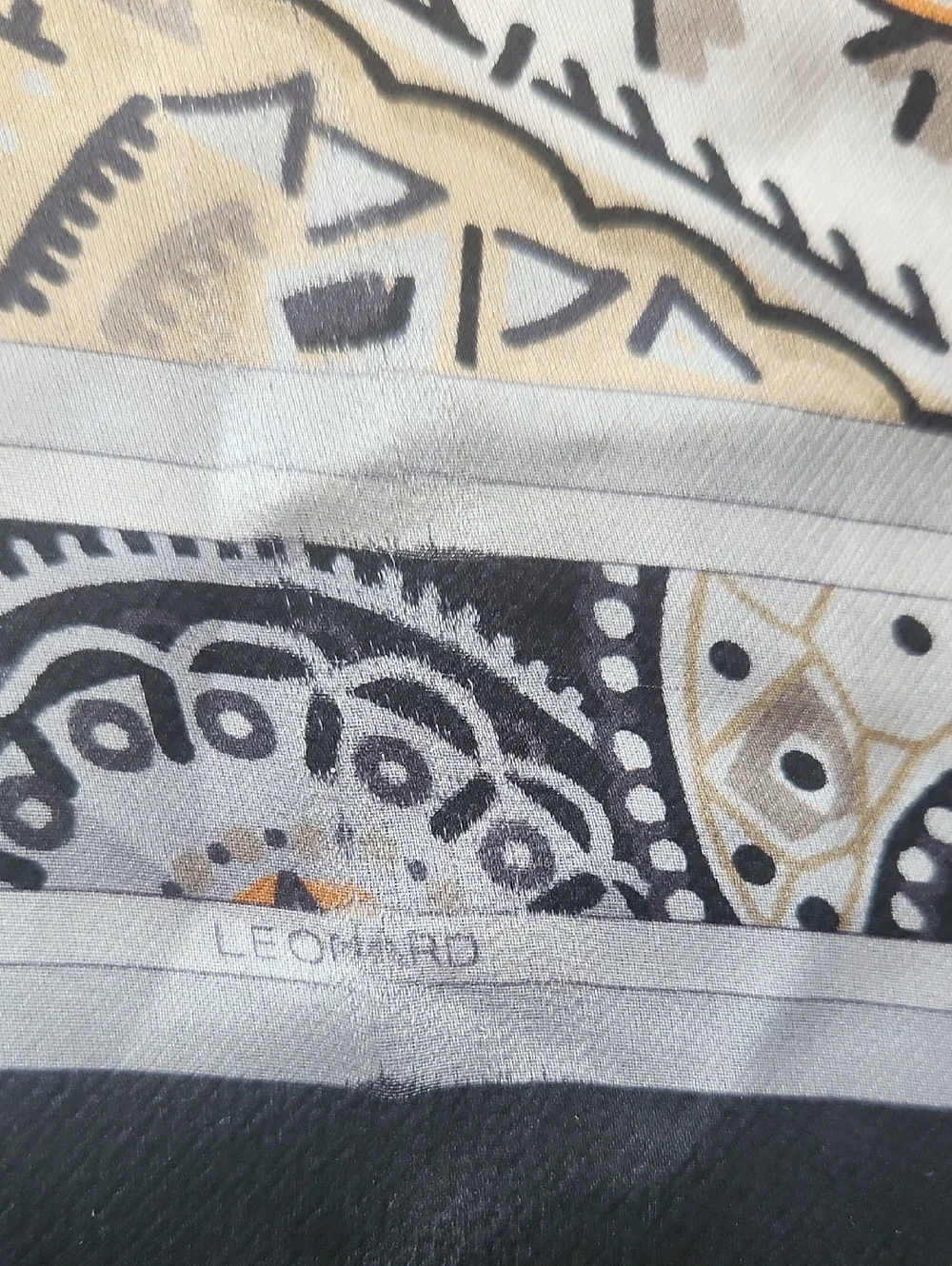 Leonard Paris Paisley Sheer Silk Scarf/Shawl in Black and Cream 70x180 cm